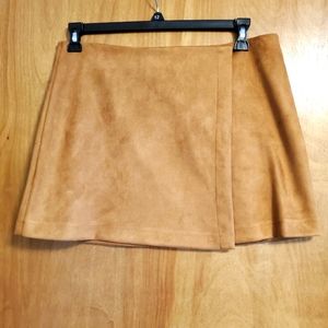NWT Gianni Bini faux suede mini skirt sz 12